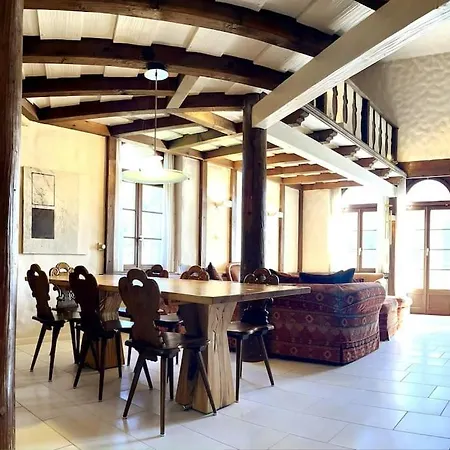 Exclusive 160mq Castle In 公寓